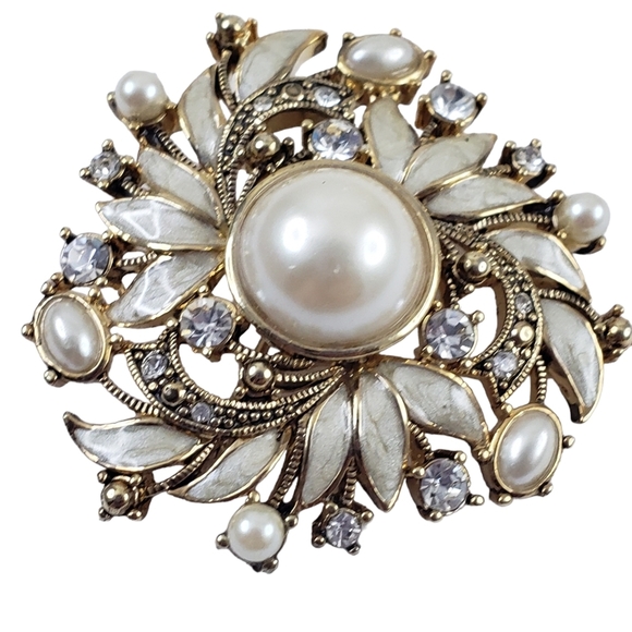 Vintage Monet Brooch Faux Pearls Cream Enamel Rhinestones Burst  A0242 -Q6 - Picture 2 of 12
